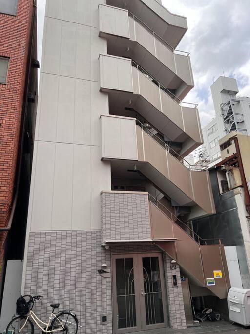 Apartment Market